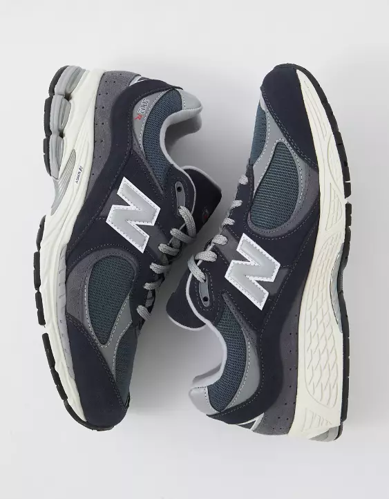 New Balance Men's 2002R Sneaker - Image 3